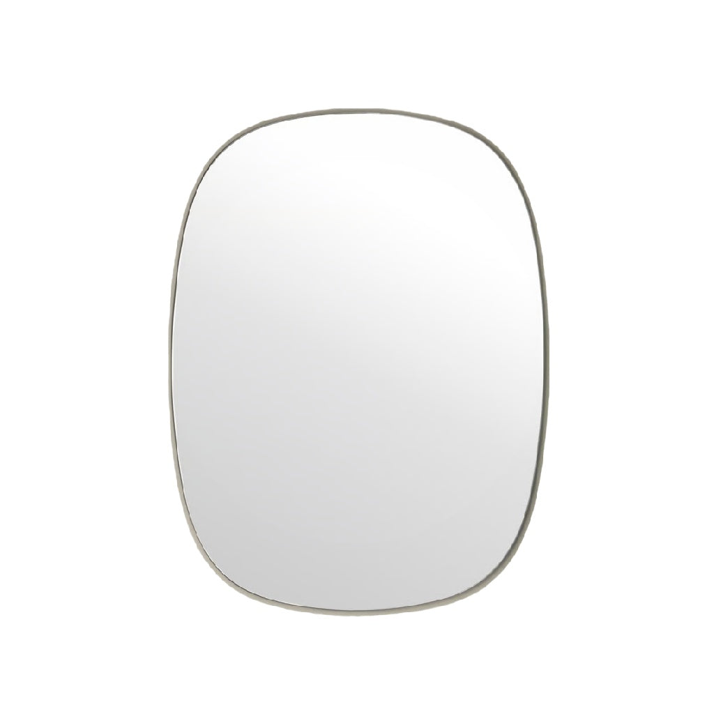 Espejo de pared orgánico rectangular redondeado con marco metálico fino (24 × 18 in)